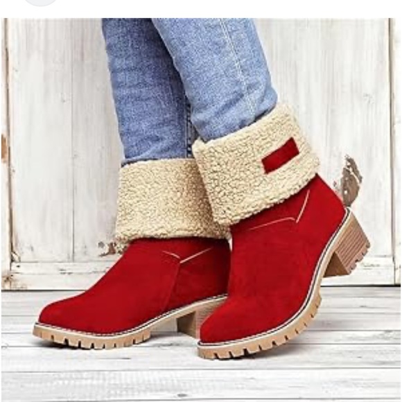 FAUX SUEDE Red Sherpa Lined Cuffed Ankle Booties Size 8 NIB - Picture 3 of 6